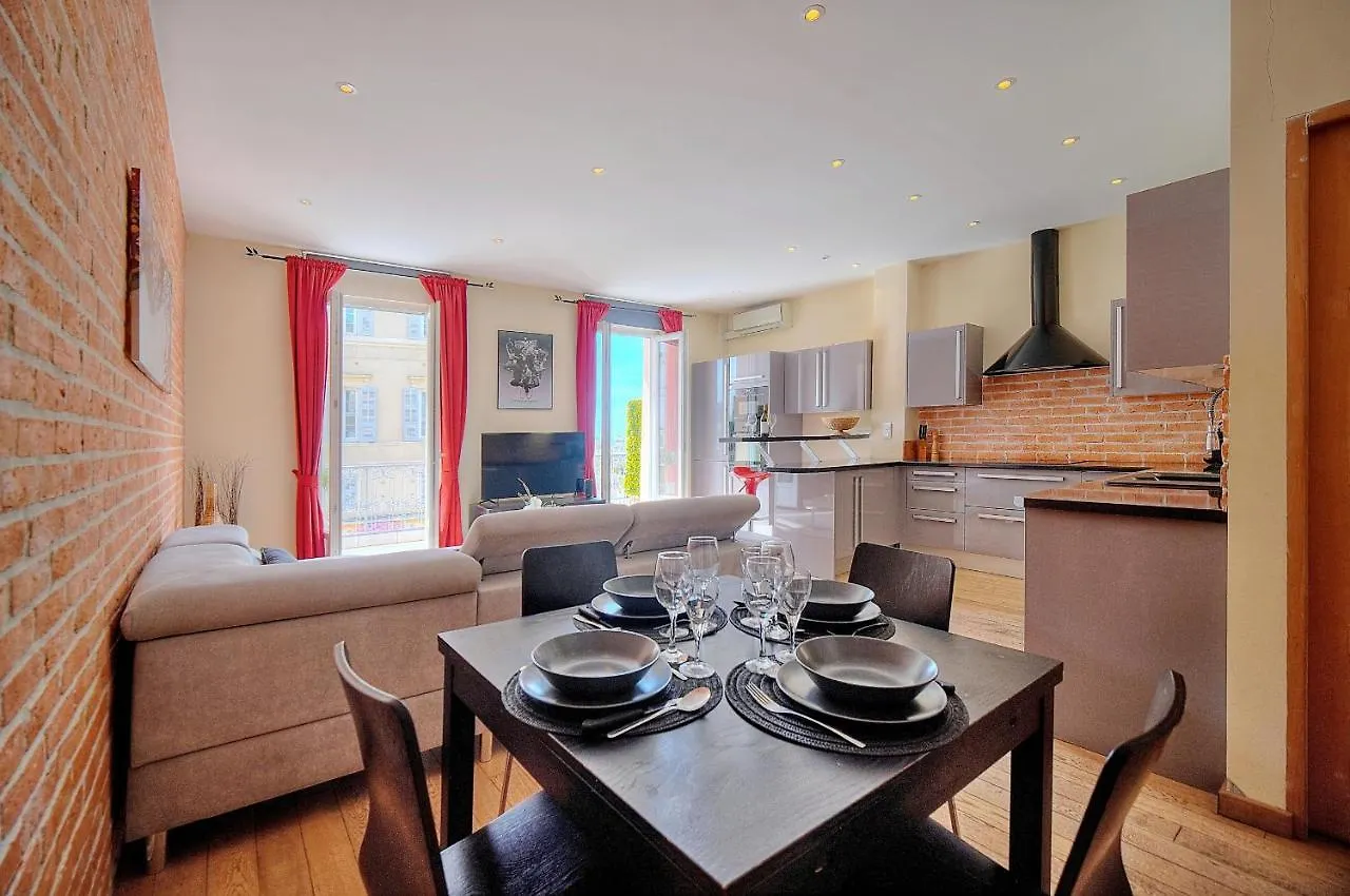 Moderne 3 Pieces Idealement Situe Centre De Cannes L! A2B22 0*,  Γαλλία