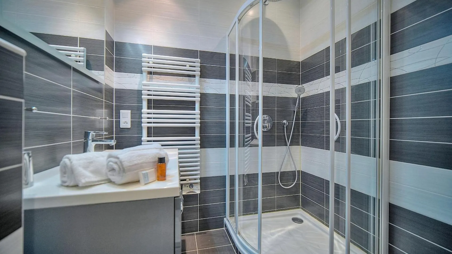 Moderne 3 Pieces Idealement Situe Centre De Cannes L! A2B22 Γαλλία