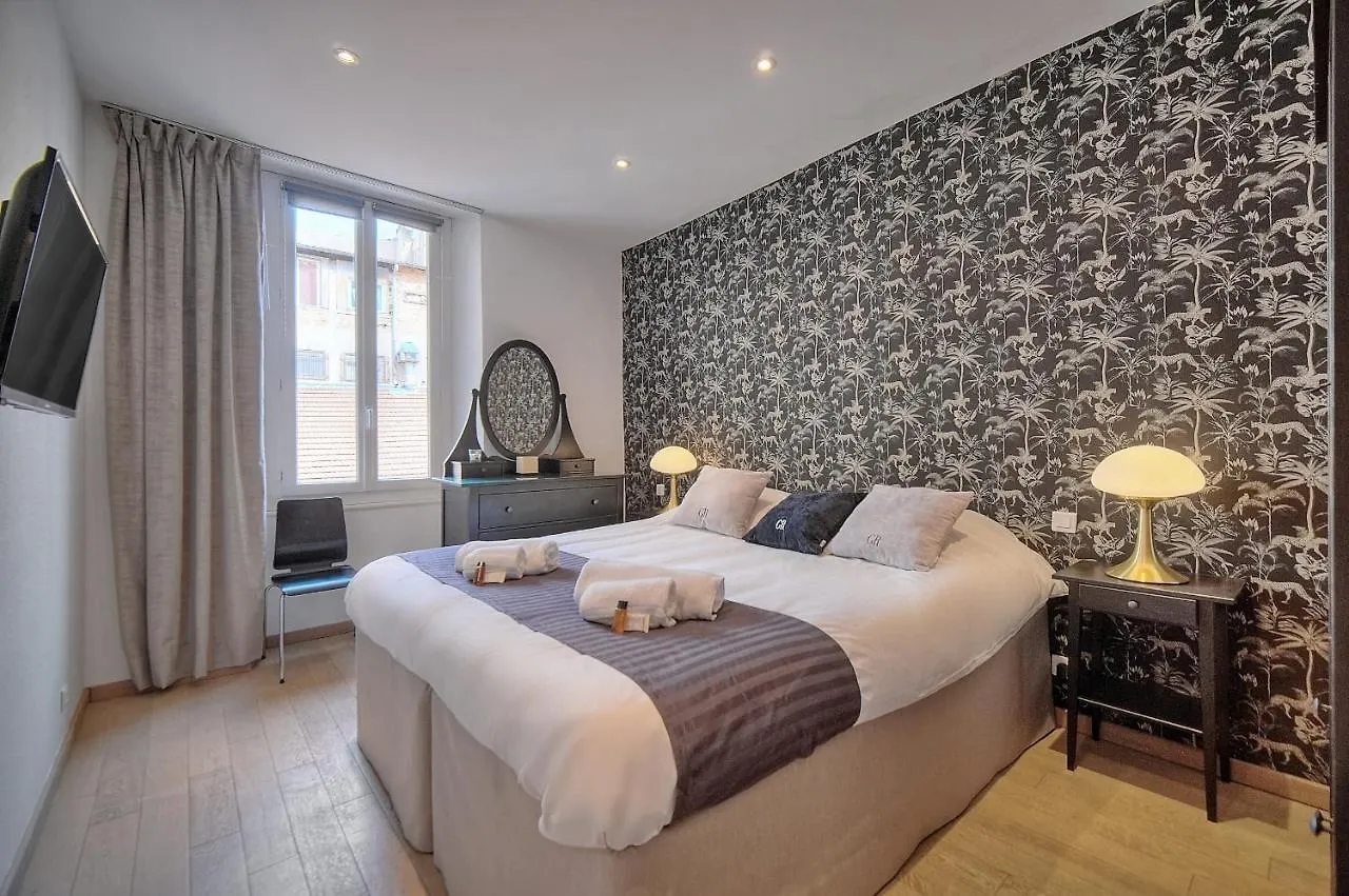 Moderne 3 Pieces Idealement Situe Centre De Cannes L! A2B22 0*,  Fransa